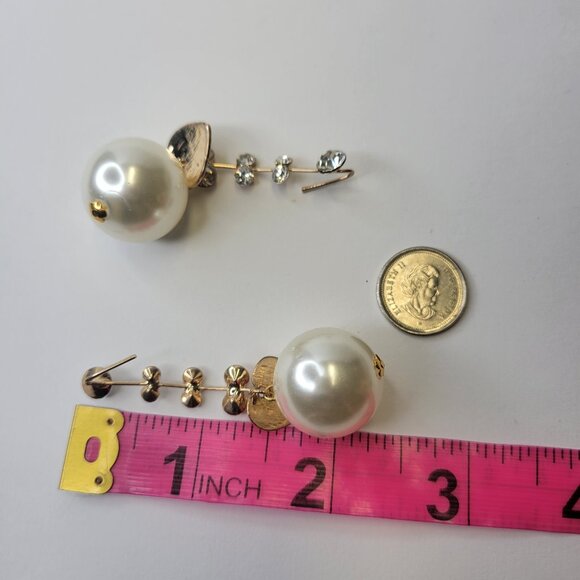 Pearl and Crystal Dangle Earrings - Picture 4 of 7